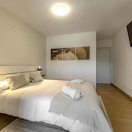 Vivienda De Lujo Con Barbacoa Y Zona De Trabajo 9 *